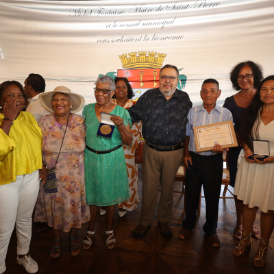 Remise de la médaille d'honneur de la ville